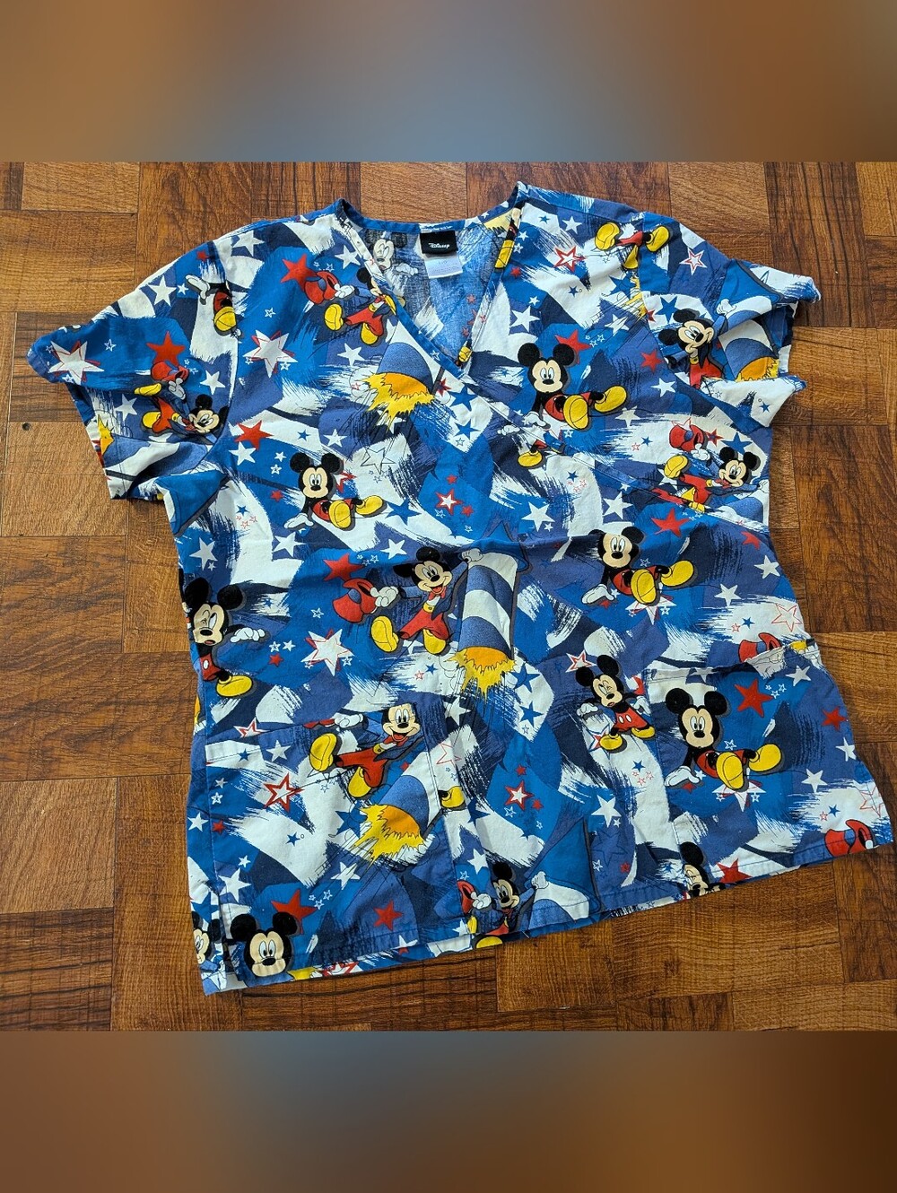 Disney Mickey Mouse Stars Patriotic Medical Scrub Top Large LG